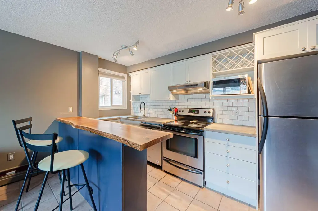 117 23 Avenue SW Calgary AB T2S 0H9