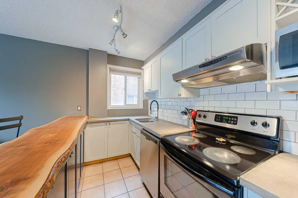 117 23 Avenue SW Calgary AB T2S 0H9