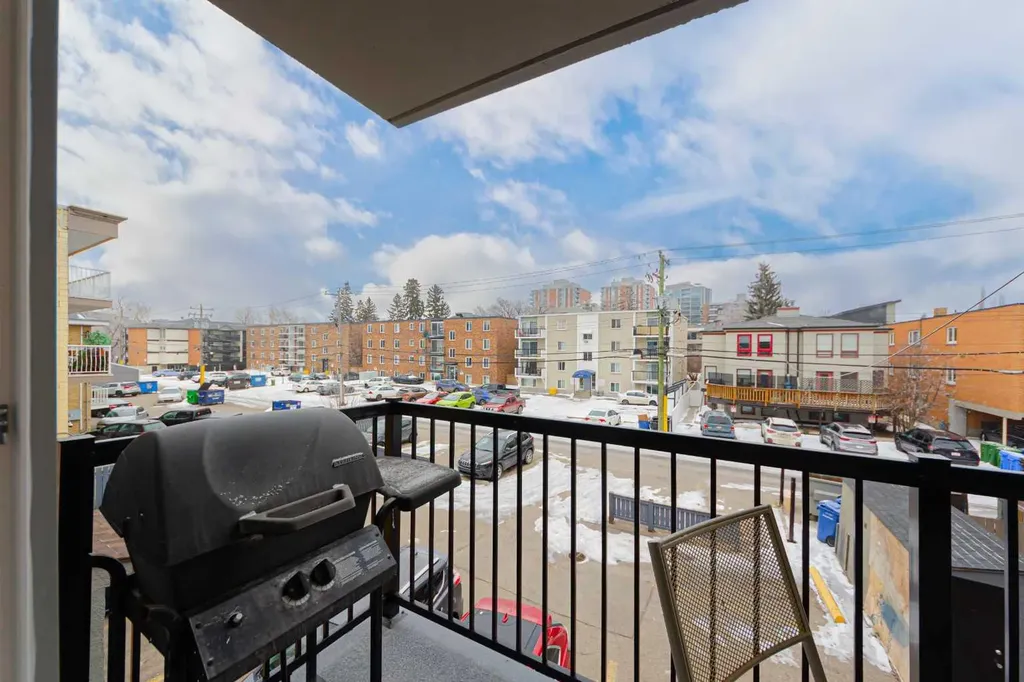 117 23 Avenue SW Calgary AB T2S 0H9