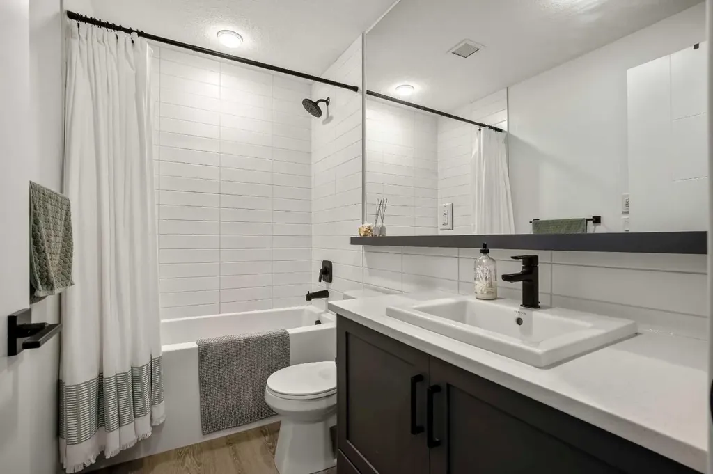 3932 University Avenue NW Calgary AB T3B 6P6