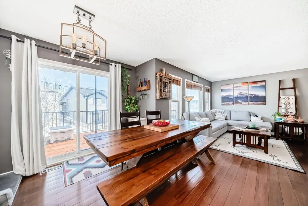 220 Hillcrest Court Strathmore AB T1P 0A4