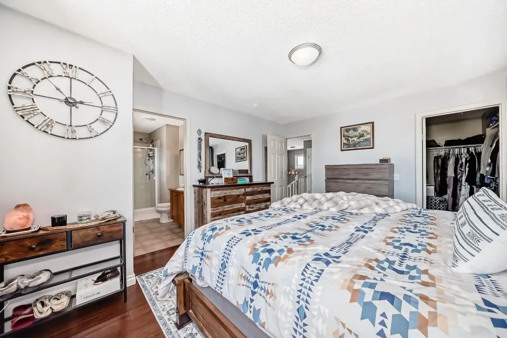 220 Hillcrest Court Strathmore AB T1P 0A4