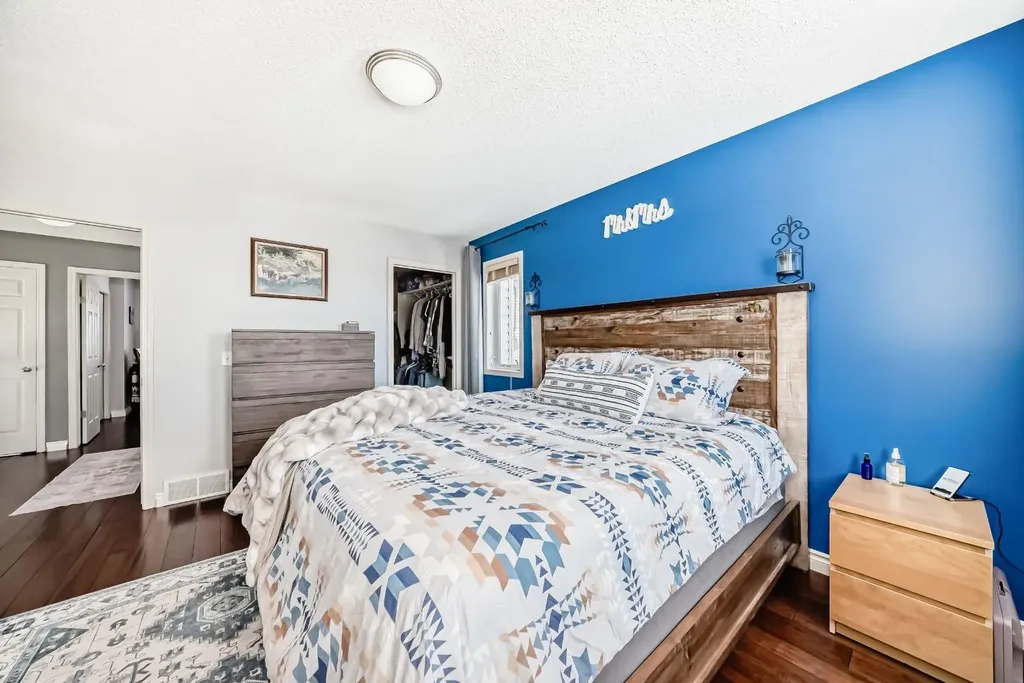 220 Hillcrest Court Strathmore AB T1P 0A4