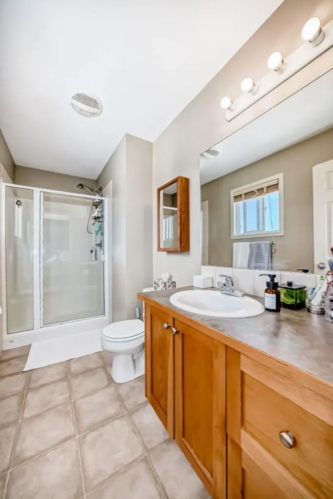 220 Hillcrest Court Strathmore AB T1P 0A4
