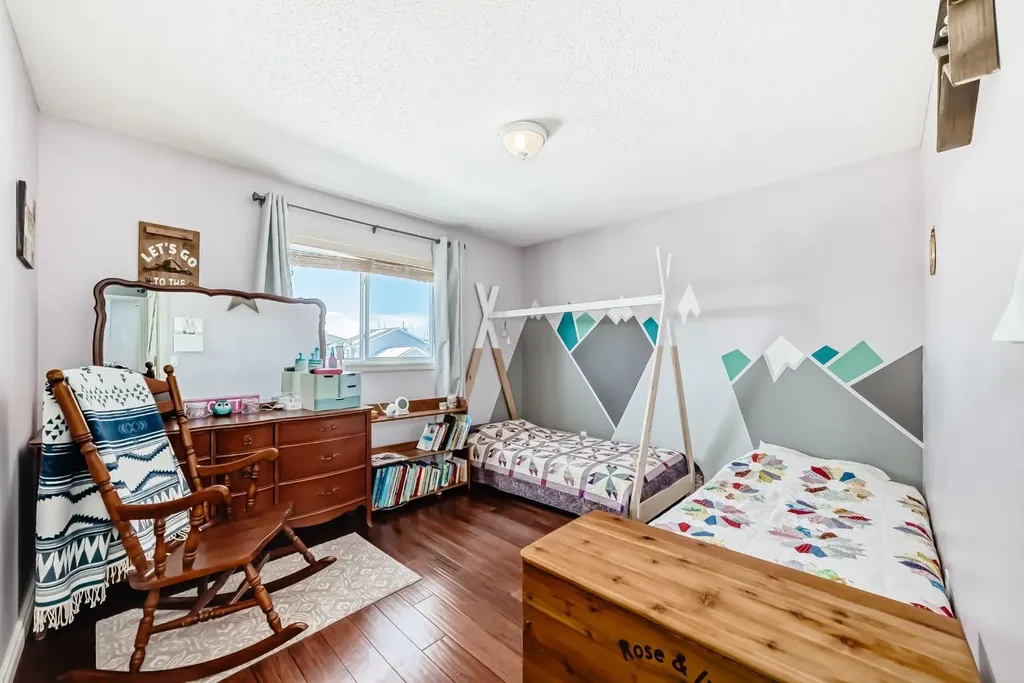 220 Hillcrest Court Strathmore AB T1P 0A4