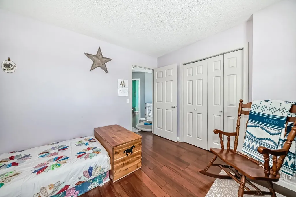 220 Hillcrest Court Strathmore AB T1P 0A4