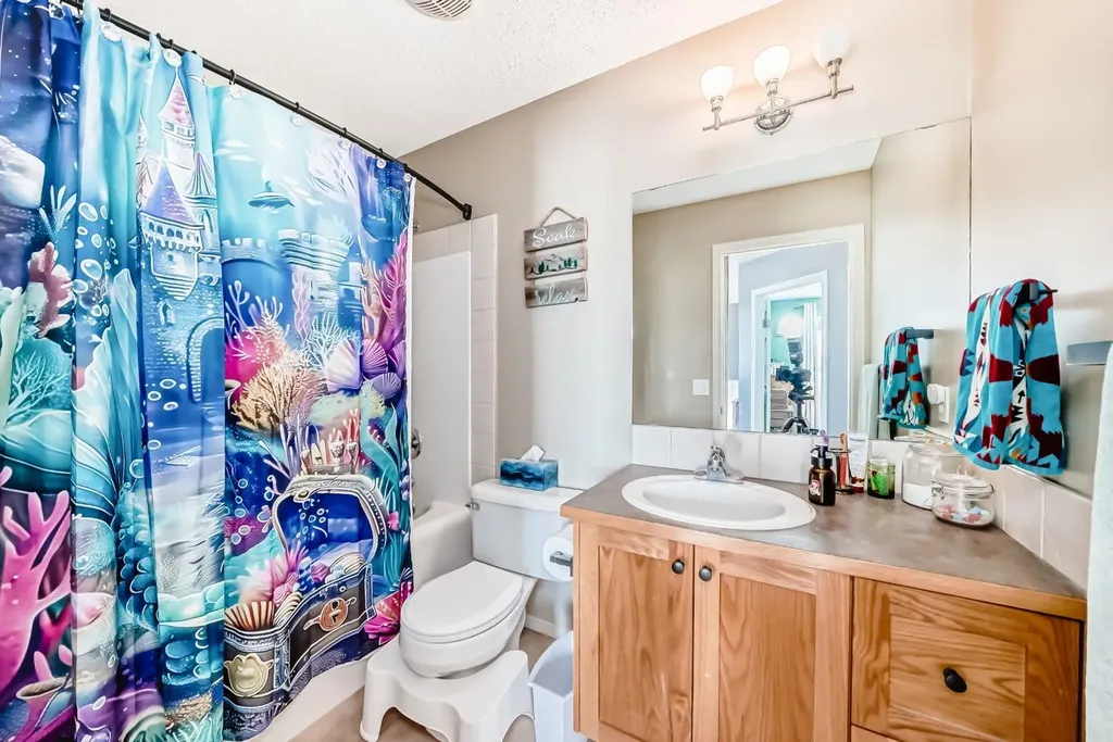 220 Hillcrest Court Strathmore AB T1P 0A4