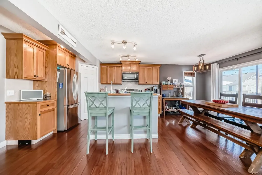 220 Hillcrest Court Strathmore AB T1P 0A4