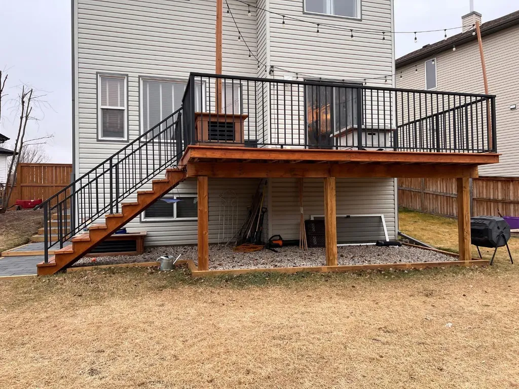 220 Hillcrest Court Strathmore AB T1P 0A4