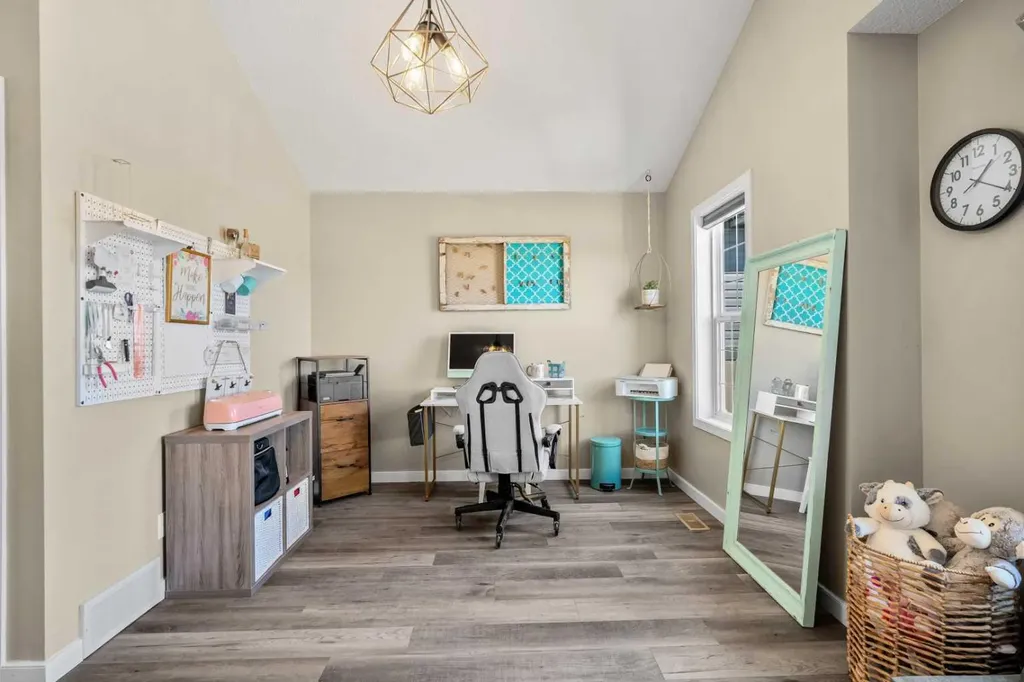 166 Sage Bank Grove NW Calgary AB T3R 0K1