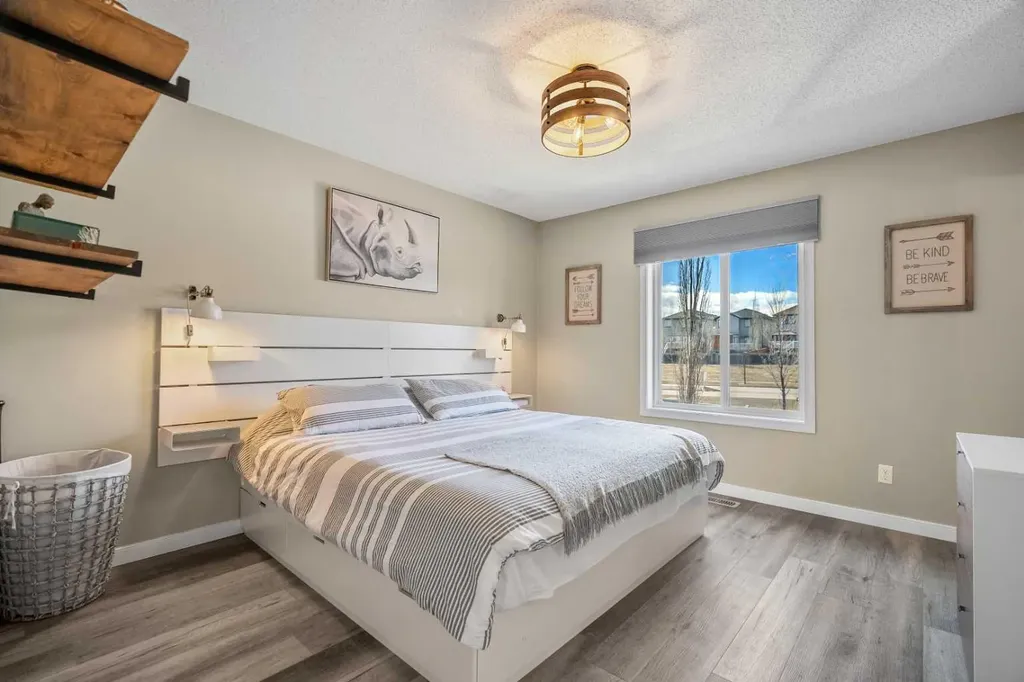 166 Sage Bank Grove NW Calgary AB T3R 0K1