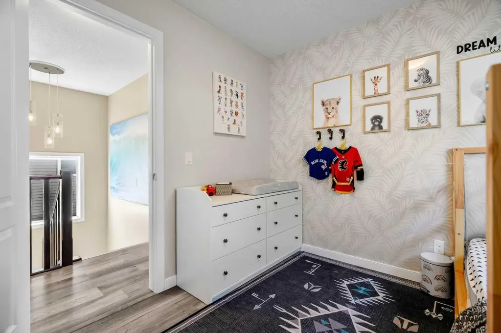166 Sage Bank Grove NW Calgary AB T3R 0K1