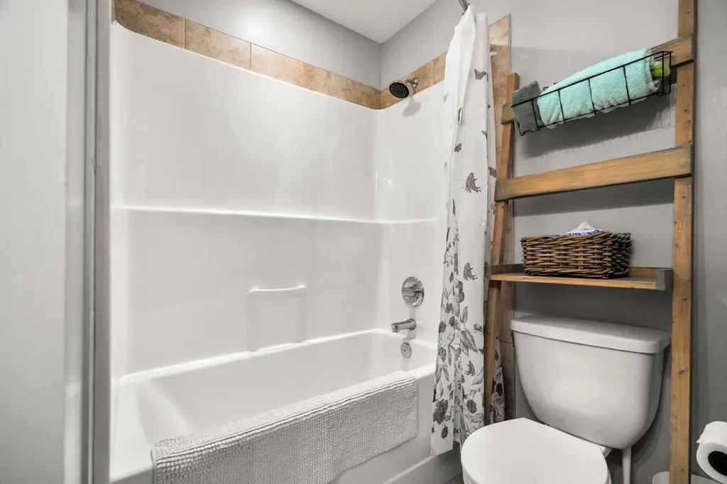166 Sage Bank Grove NW Calgary AB T3R 0K1