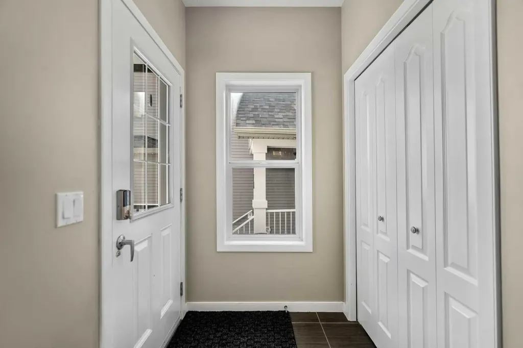 166 Sage Bank Grove NW Calgary AB T3R 0K1