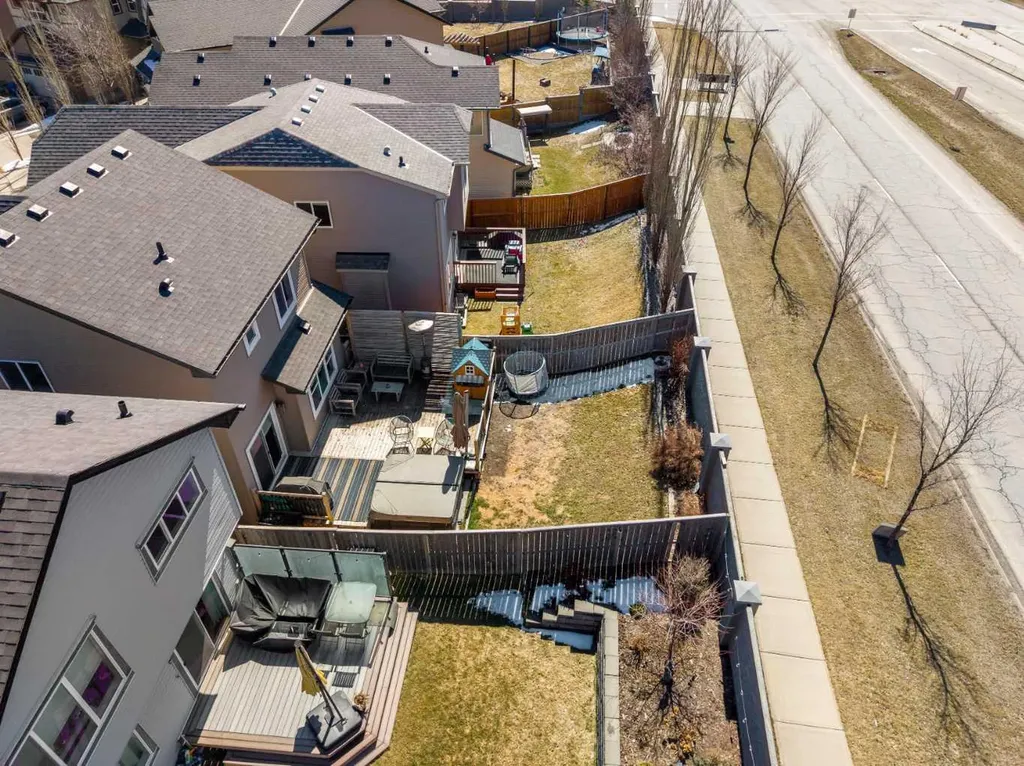 166 Sage Bank Grove NW Calgary AB T3R 0K1