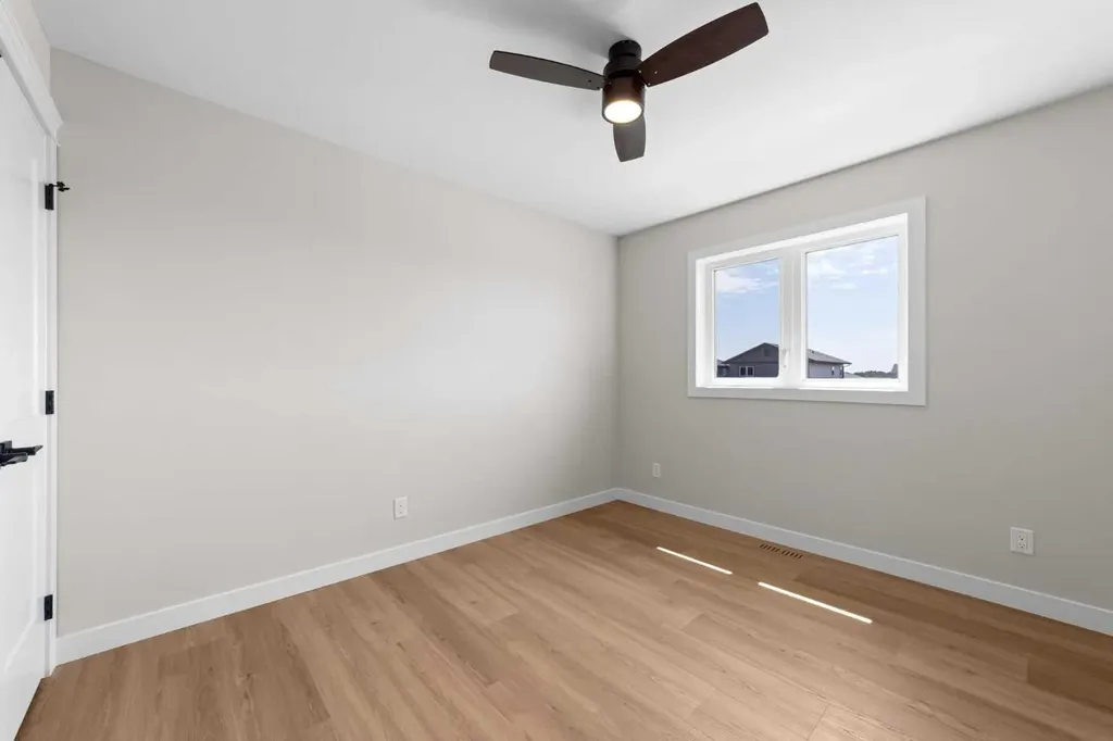 6336 26 Avenue Camrose AB T4V 5J6