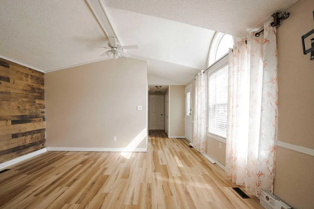 157 Grandview Crescent Fort Mcmurray AB T9H4X5