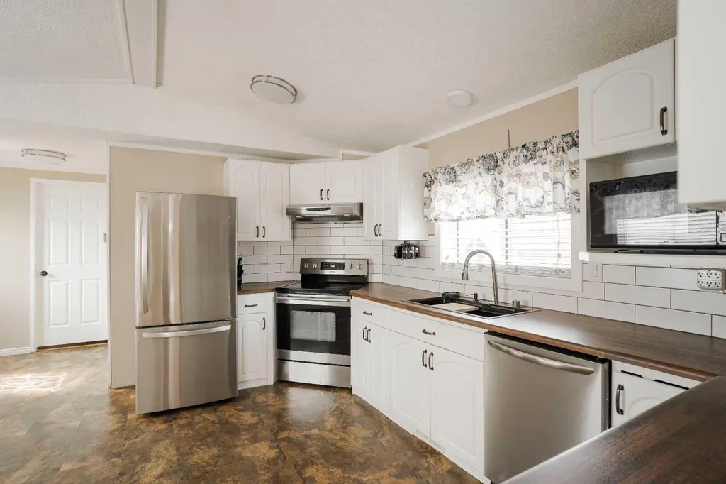 157 Grandview Crescent Fort Mcmurray AB T9H4X5