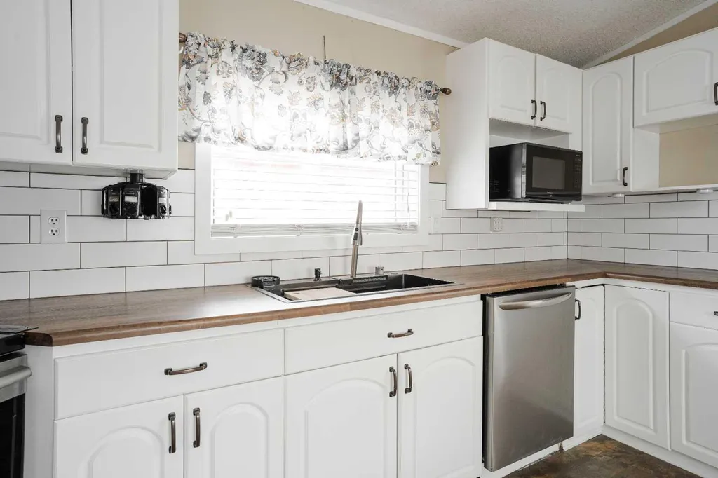 157 Grandview Crescent Fort Mcmurray AB T9H4X5