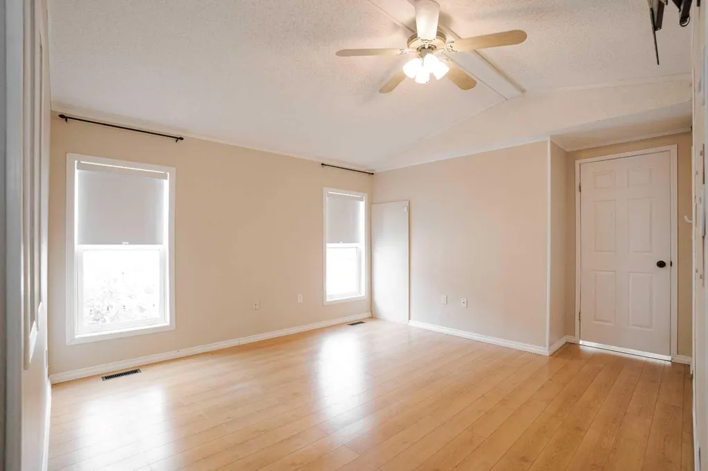 157 Grandview Crescent Fort Mcmurray AB T9H4X5