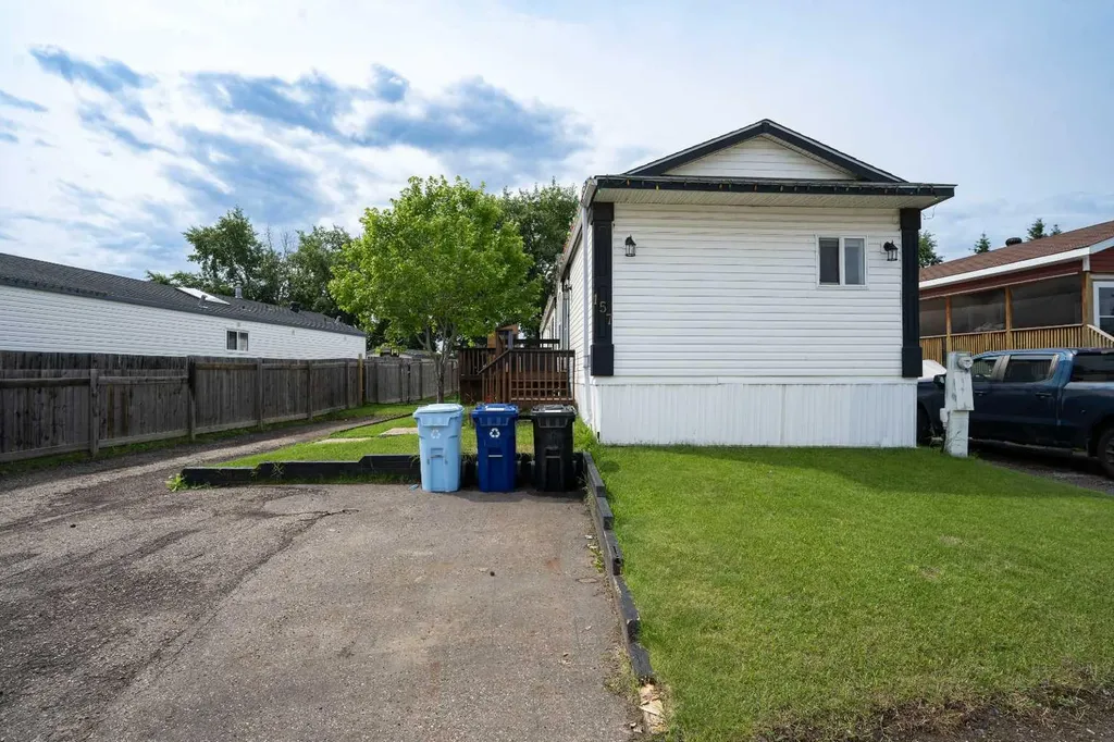 157 Grandview Crescent Fort Mcmurray AB T9H4X5