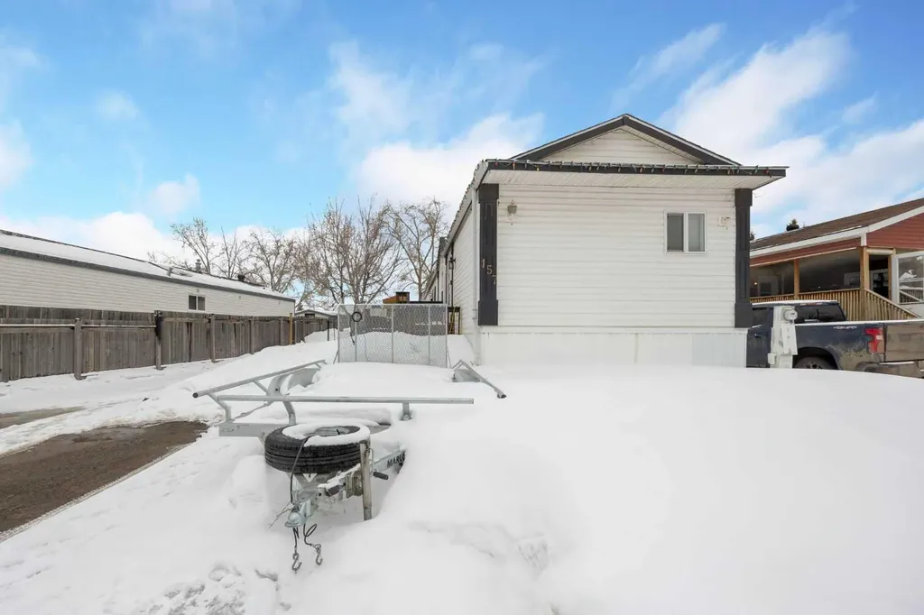157 Grandview Crescent Fort Mcmurray AB T9H4X5