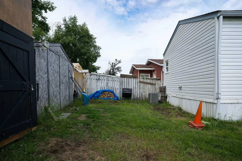 157 Grandview Crescent Fort Mcmurray AB T9H4X5