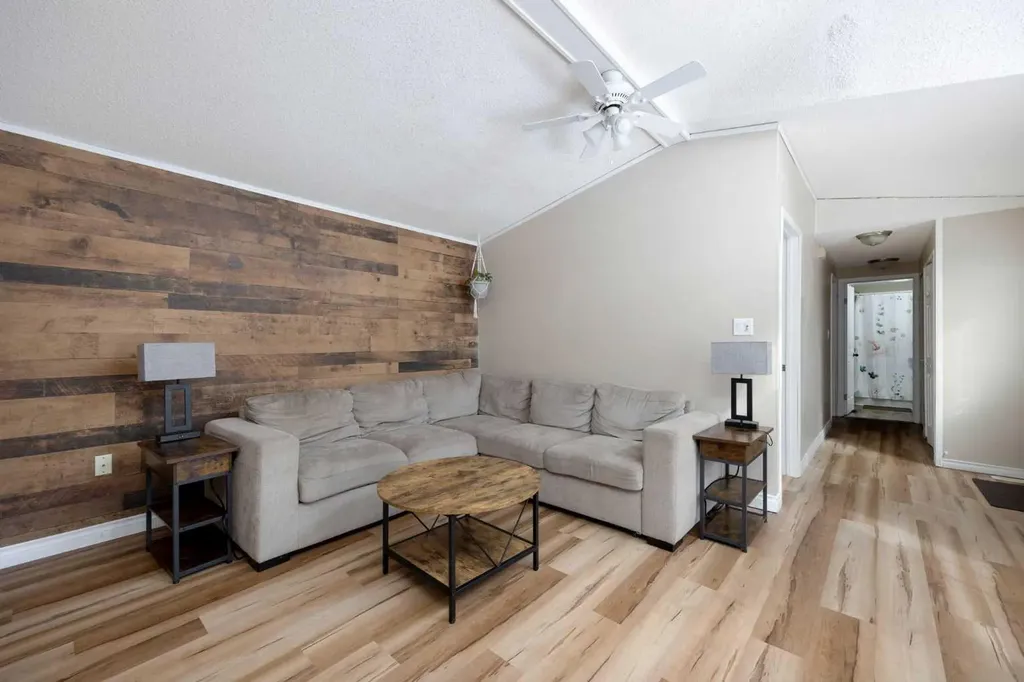 157 Grandview Crescent Fort Mcmurray AB T9H4X5
