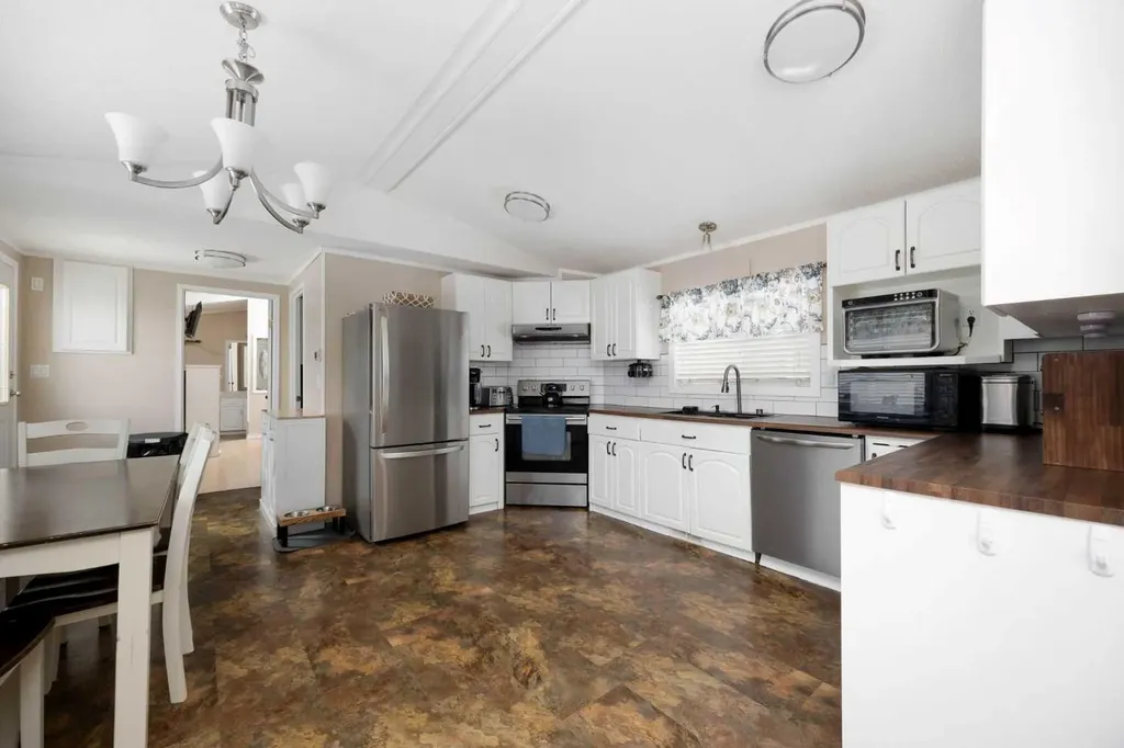 157 Grandview Crescent Fort Mcmurray AB T9H4X5