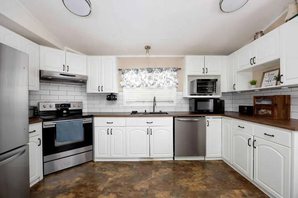 157 Grandview Crescent Fort Mcmurray AB T9H4X5