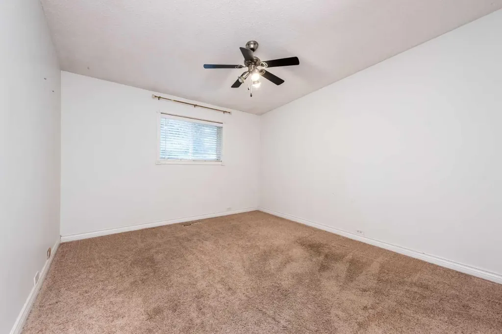 4628 Verona Drive NW Calgary AB T3A 0P4