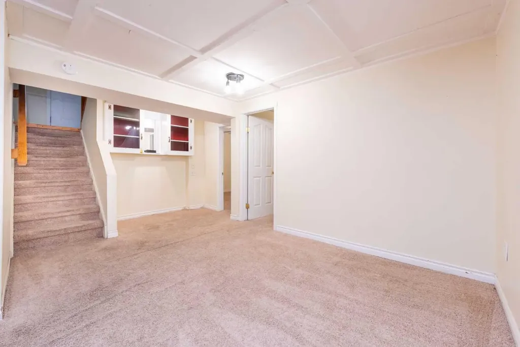 4628 Verona Drive NW Calgary AB T3A 0P4