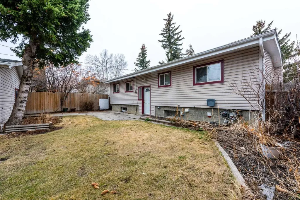 4628 Verona Drive NW Calgary AB T3A 0P4