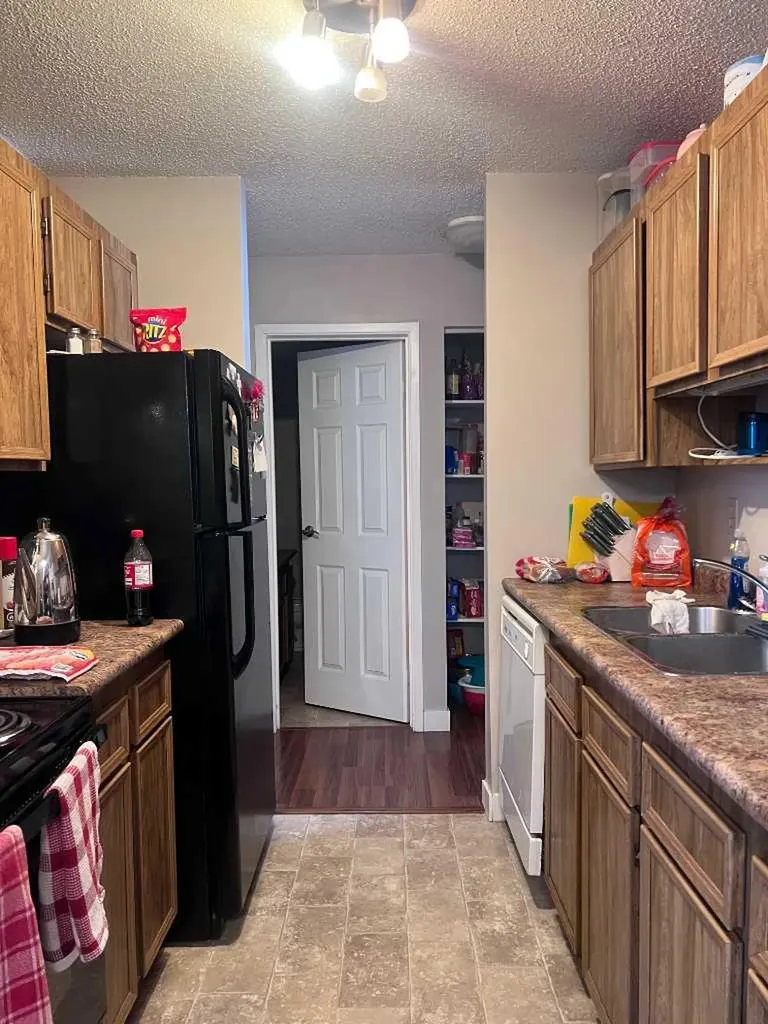 49 Bennett Street Red Deer AB T4R 1V4