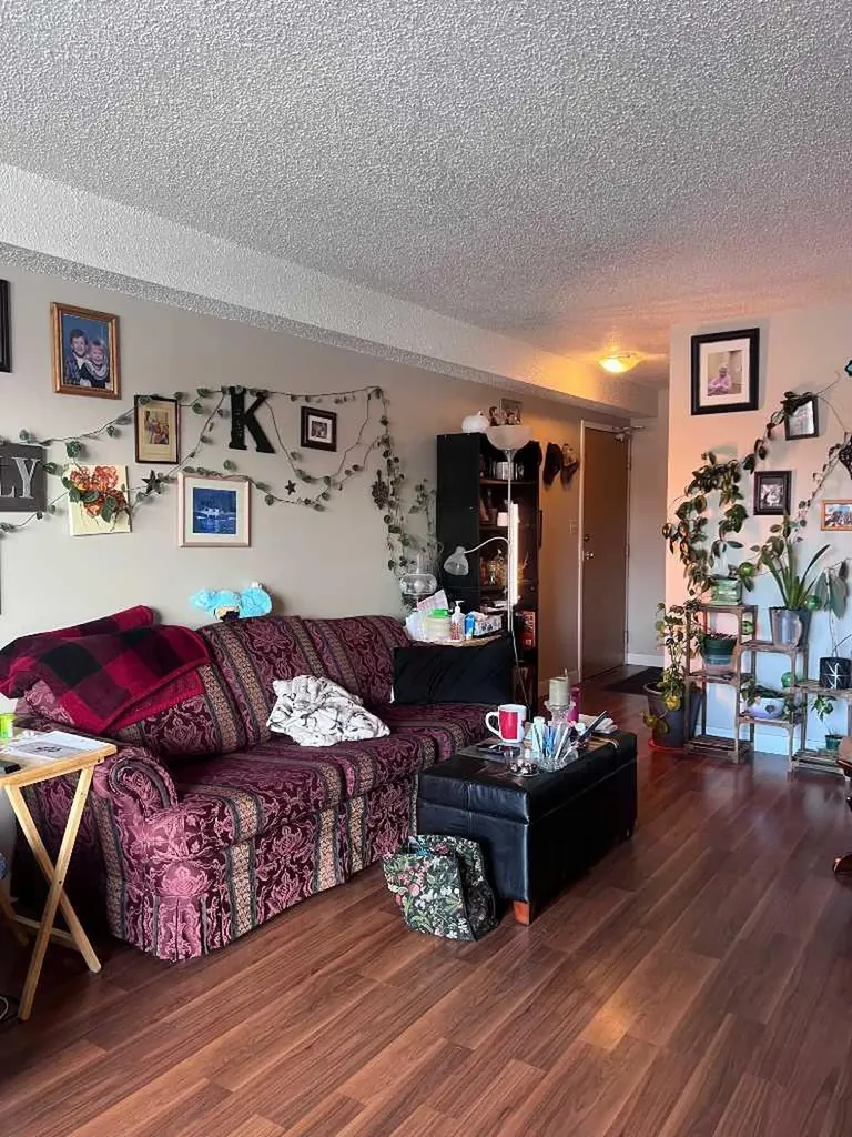 49 Bennett Street Red Deer AB T4R 1V4