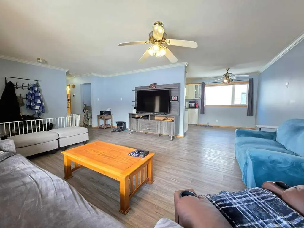 1216 10 Street SE Slave Lake AB T0G 2A3