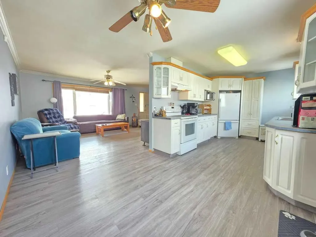 1216 10 Street SE Slave Lake AB T0G 2A3