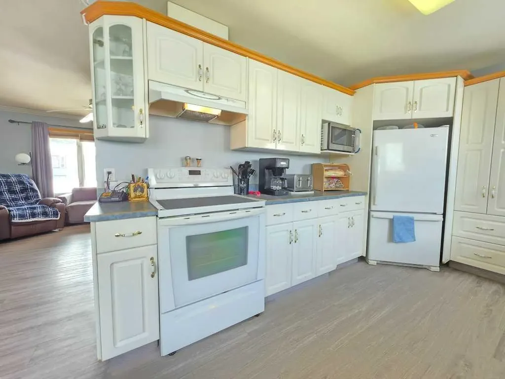 1216 10 Street SE Slave Lake AB T0G 2A3