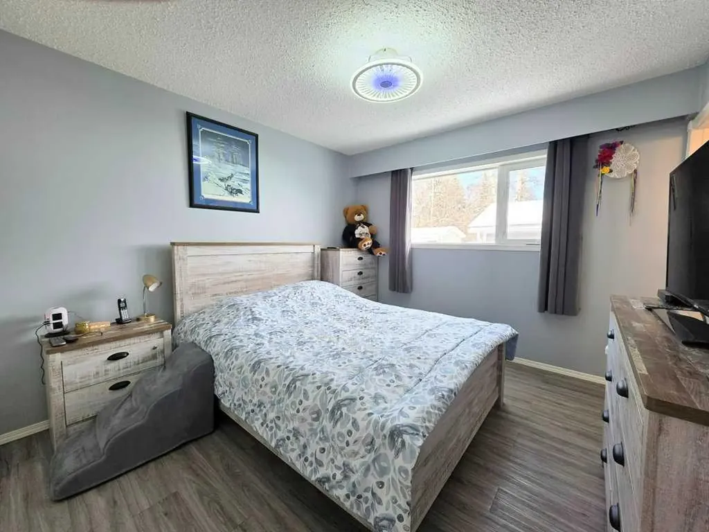 1216 10 Street SE Slave Lake AB T0G 2A3