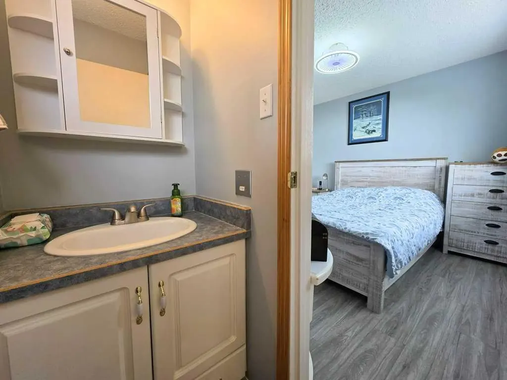1216 10 Street SE Slave Lake AB T0G 2A3