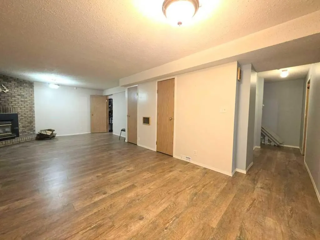 1216 10 Street SE Slave Lake AB T0G 2A3