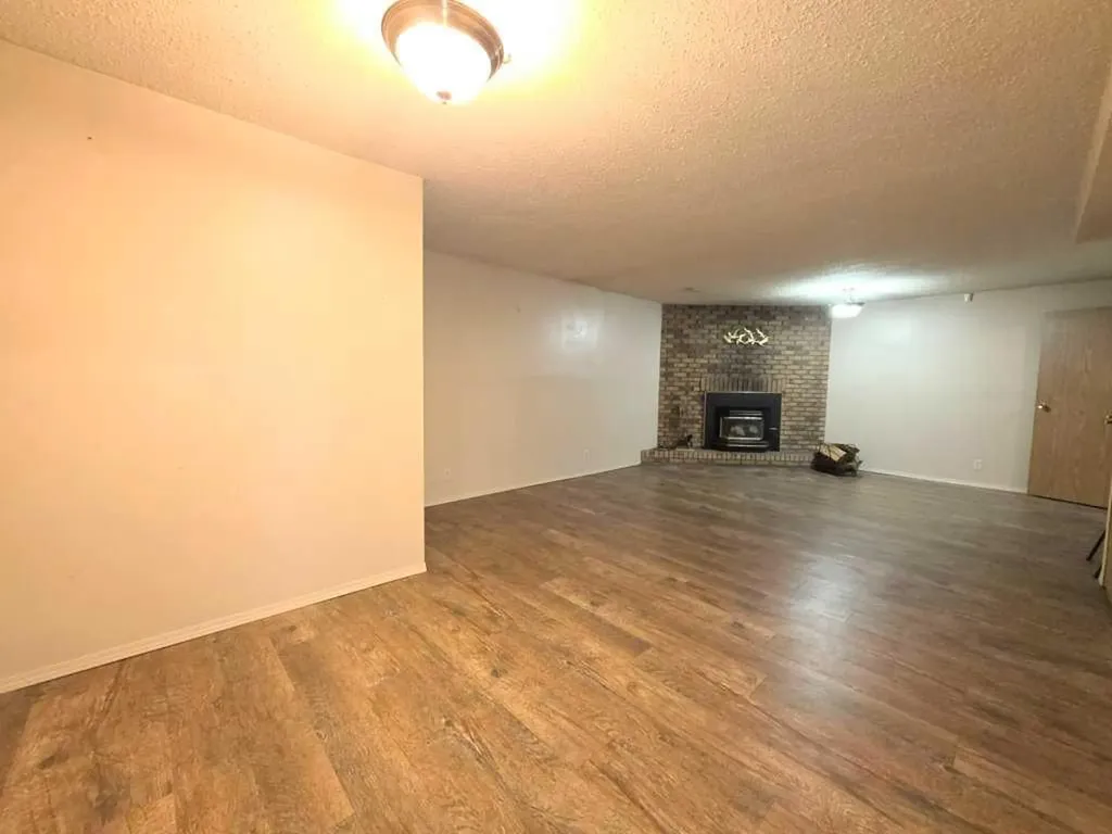 1216 10 Street SE Slave Lake AB T0G 2A3