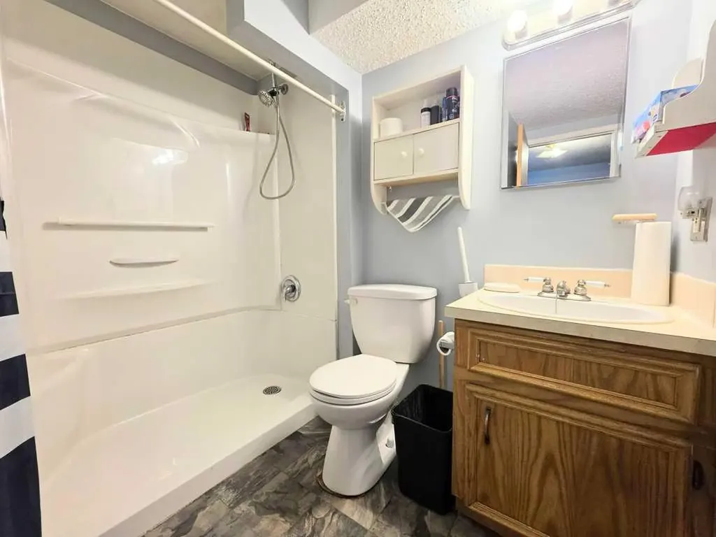 1216 10 Street SE Slave Lake AB T0G 2A3