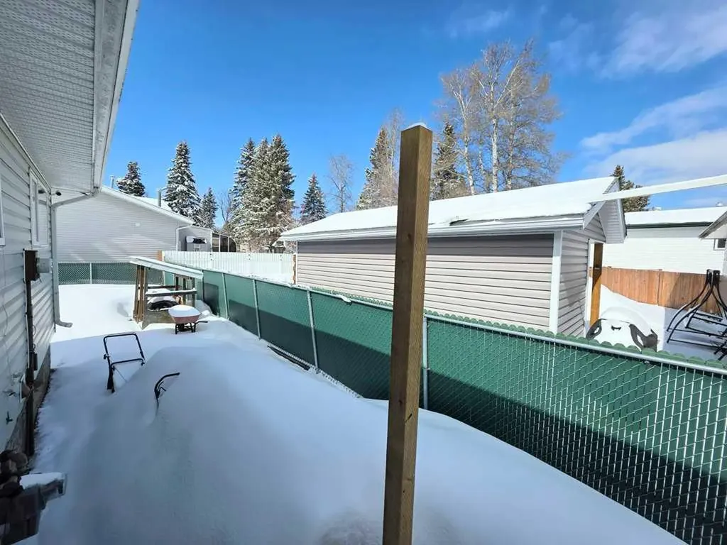 1216 10 Street SE Slave Lake AB T0G 2A3