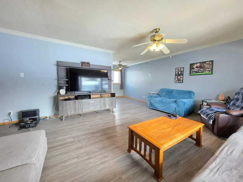 1216 10 Street SE Slave Lake AB T0G 2A3