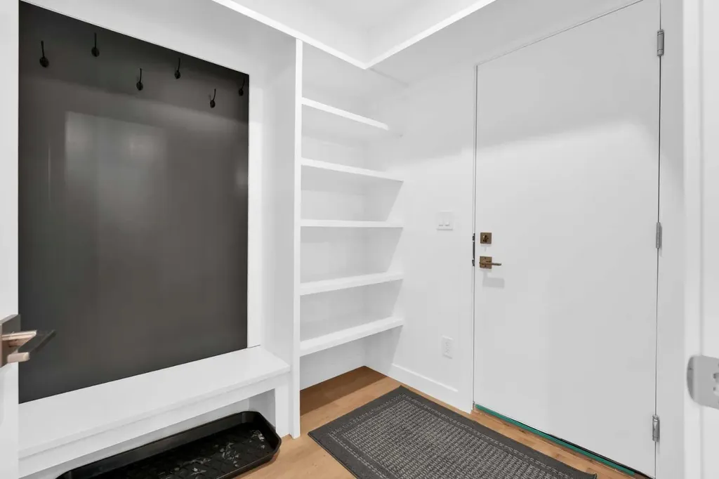 214 99 Avenue SE Calgary AB T2J 0J1