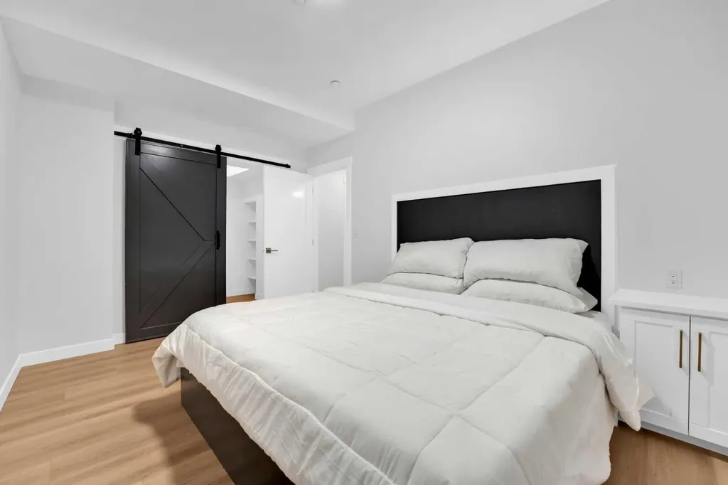 214 99 Avenue SE Calgary AB T2J 0J1