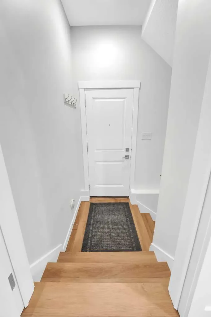 214 99 Avenue SE Calgary AB T2J 0J1