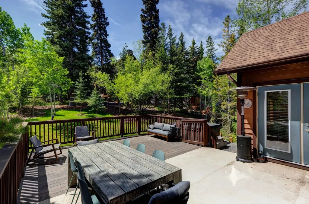 330 Casale Place Canmore AB T1W 3G2