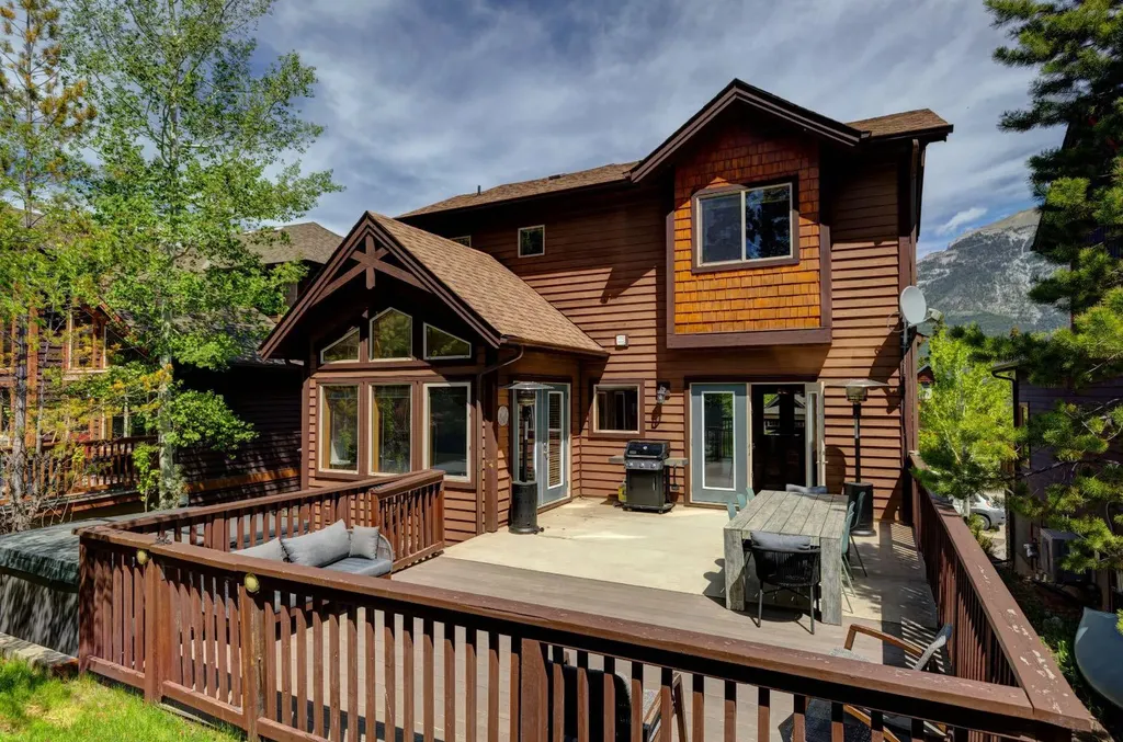 330 Casale Place Canmore AB T1W 3G2